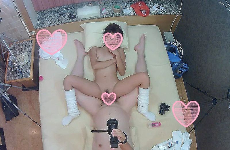 搭讪18岁处女 拍下处女丧失&amp;递出假事后药狂中出 FC2-PPV-945379